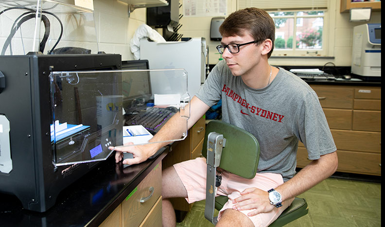 Andrew Howell '20  in the lab