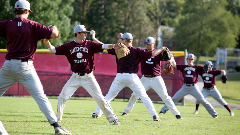 H-SC baseball team warms up