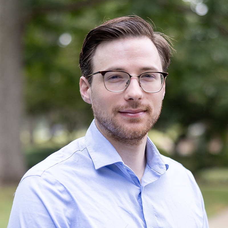 Samuel Mead headshot