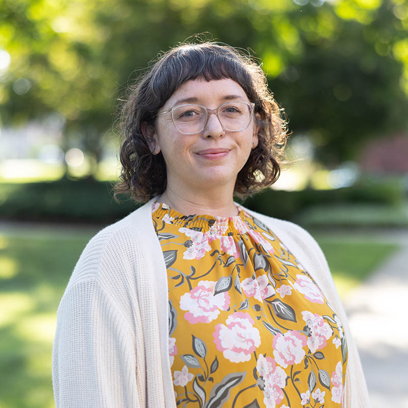 Rebecca Bauer headshot