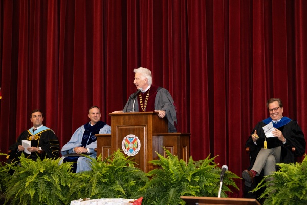 President Stimpert in regalia addressing the convocation ceremony crowd