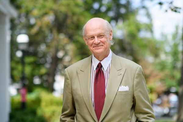 Dr. Allen Guelzo headshot, courtesy of Princeton University 