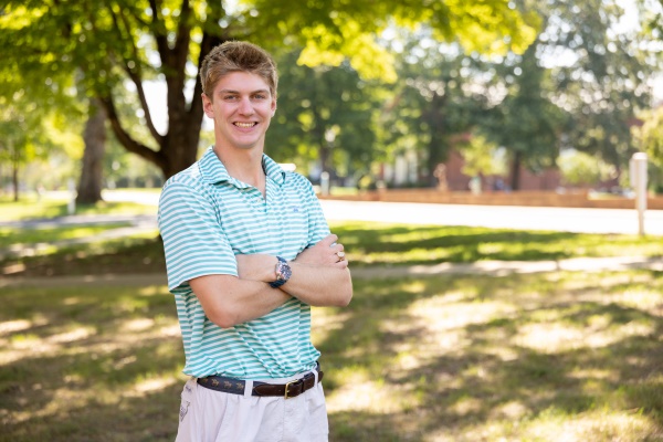 Owen Renfrow '27 outdoor headshot