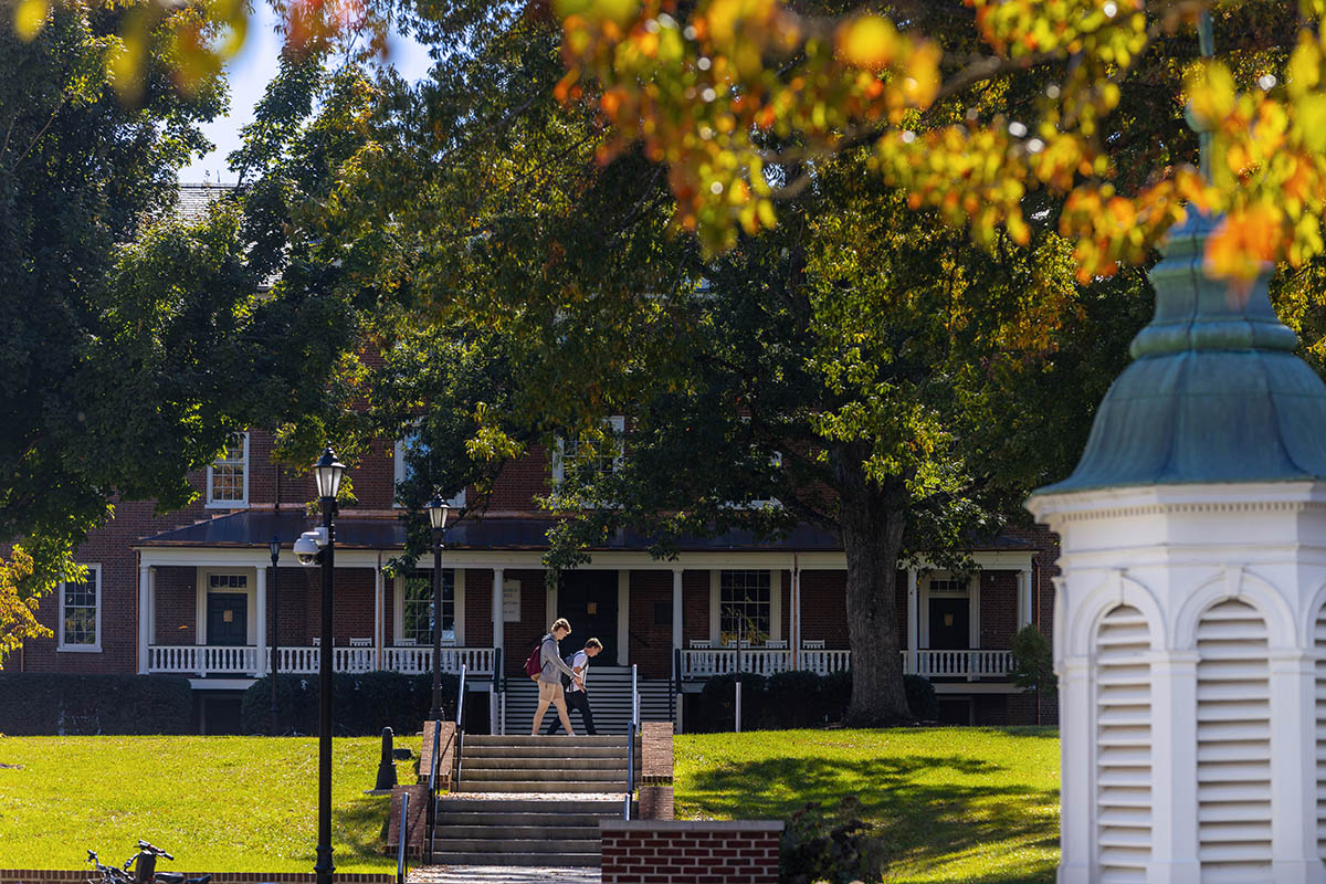 a view of the historic dorm, Venable Hall