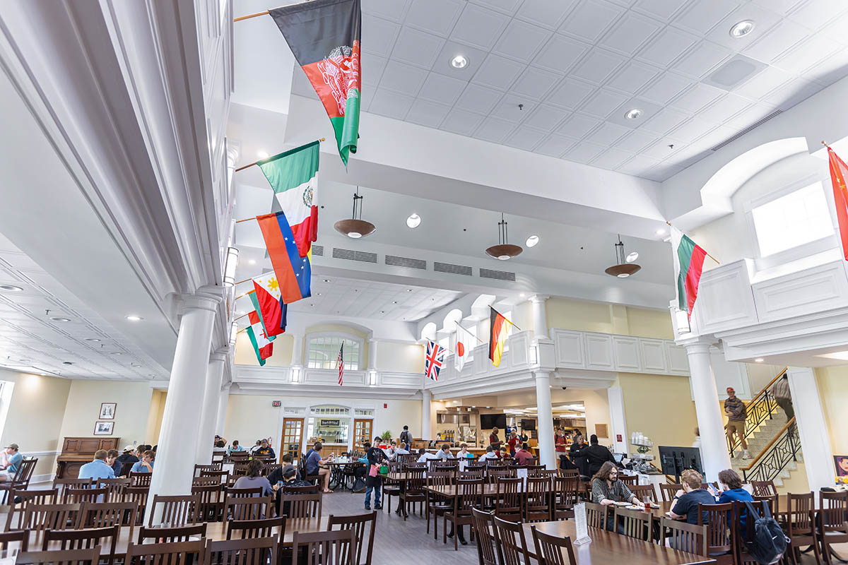 students eating lunch in the dining hall
