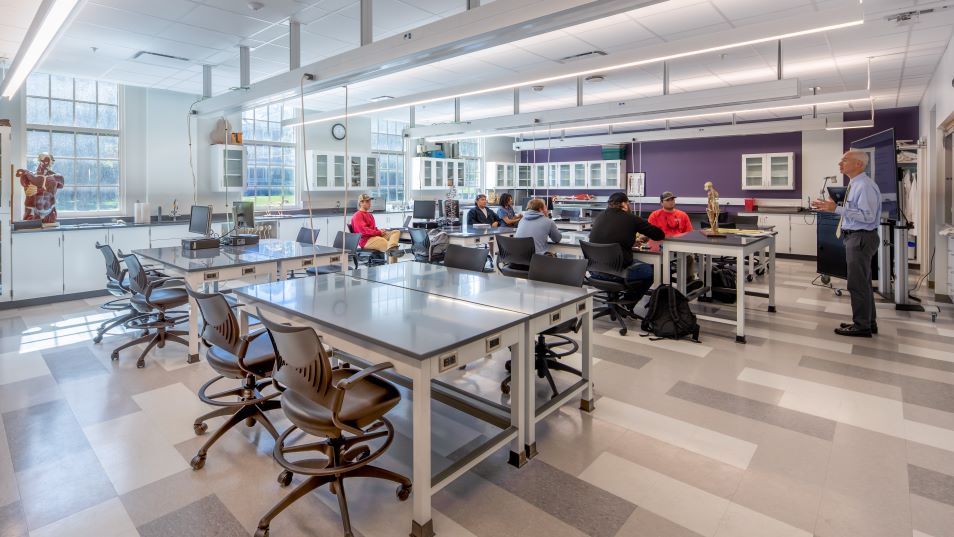 Interior classroom space of the Pauley Science Center at Hampden-Sydney College