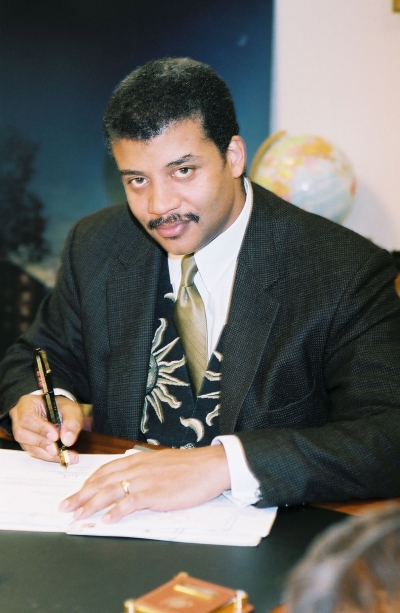 Neil deGrasse Tysonheadshot courtesy of Pan World magazine