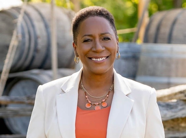 Christy Coleman outdoor headshot