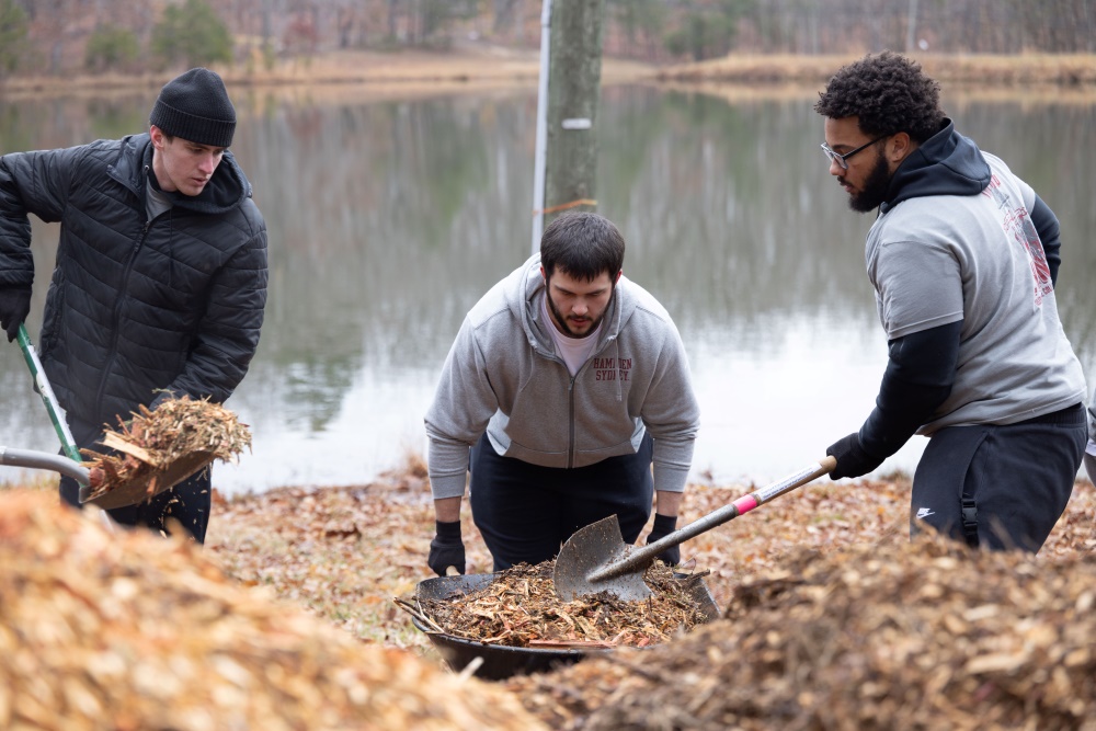 Students shoveling dirt at Hampden-Sydney College
