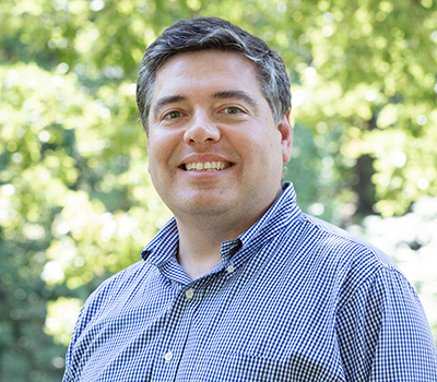 Mike Wolyniak outdoor headshot