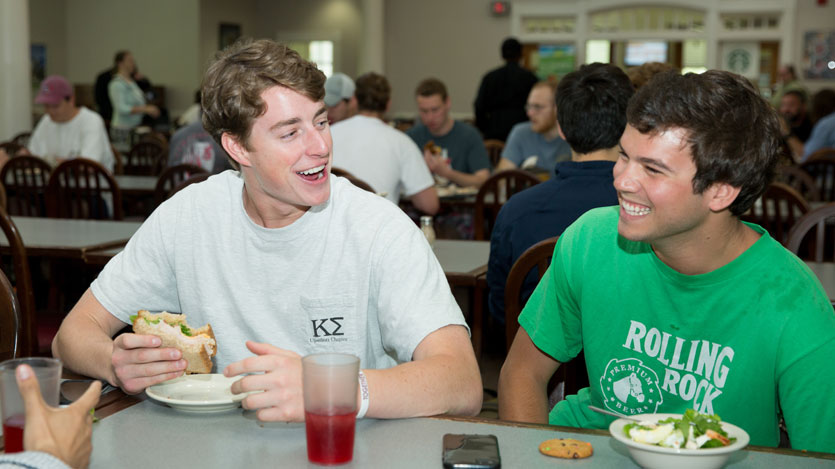 Students having lunch in the Pannill Commons